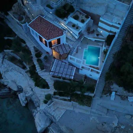 Villa Duplex Laurentis - Private Pool - Beachfront - Newly Built Stanici