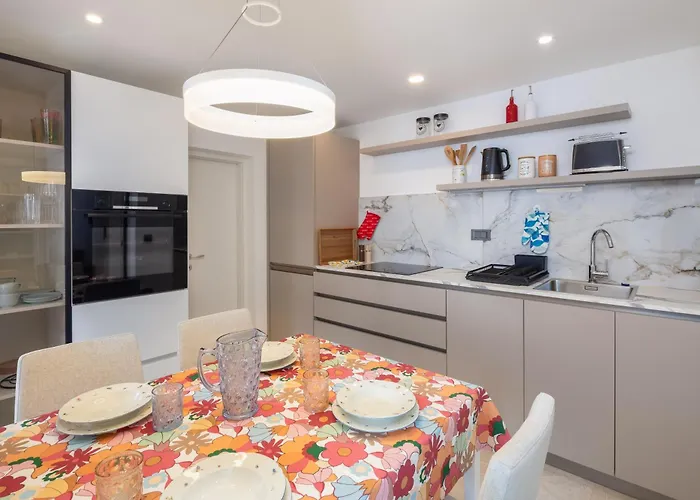 Duplex Laurentis - Private Pool - Beachfront - Newly Built Вилла