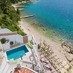 Duplex Laurentis - Private Pool - Beachfront - Newly Built Вилла
