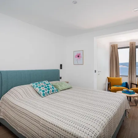 Duplex Laurentis - Private Pool - Beachfront - Newly Built Villa *