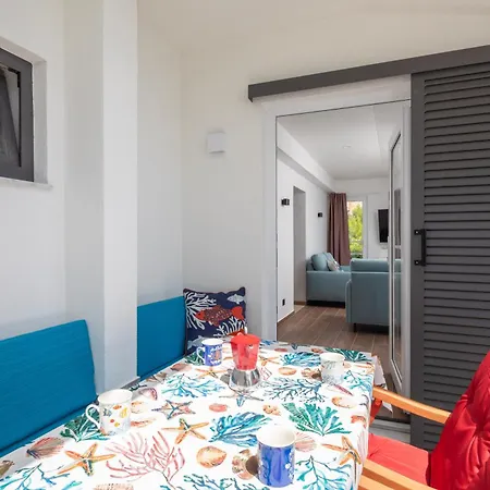 Villa Duplex Laurentis - Private Pool - Beachfront - Newly Built Stanici