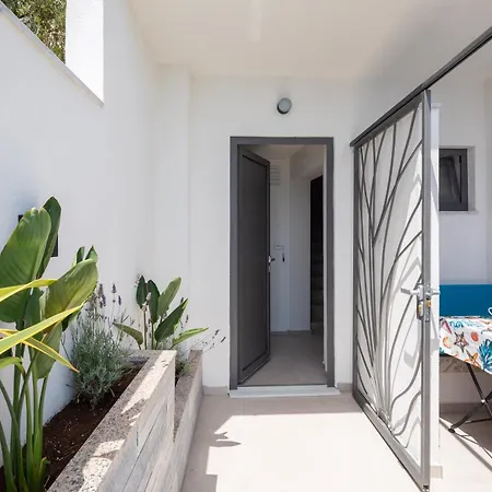 Villa Duplex Laurentis - Private Pool - Beachfront - Newly Built *