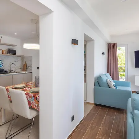Villa Duplex Laurentis - Private Pool - Beachfront - Newly Built Stanici