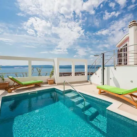 Duplex Laurentis - Private Pool - Beachfront - Newly Built Villa *