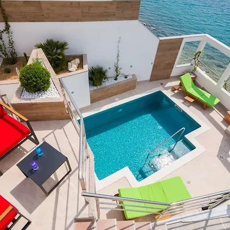 Duplex Laurentis - Private Pool - Beachfront - Newly Built Stanici