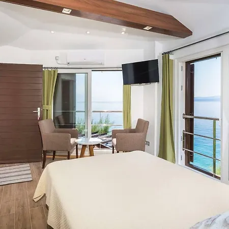 Villa Duplex Laurentis - Private Pool - Beachfront - Newly Built Stanici