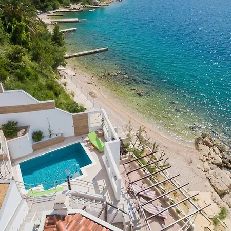 Duplex Laurentis - Private Pool - Beachfront - Newly Built Villa