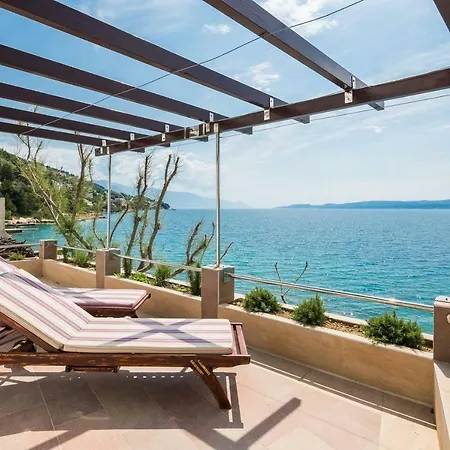 Duplex Laurentis - Private Pool - Beachfront - Newly Built