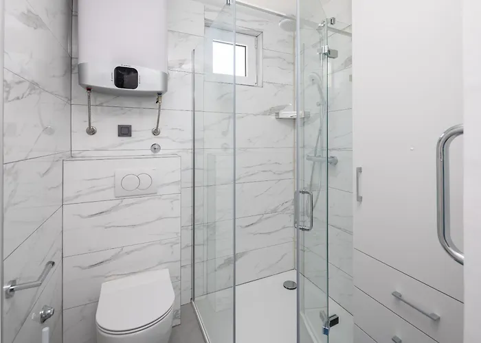 Duplex Laurentis - Private Pool - Beachfront - Newly Built Villa Stanici