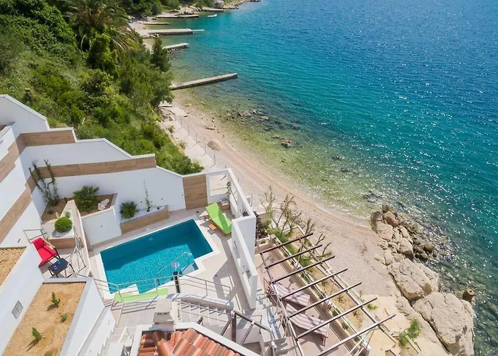 Duplex Laurentis - Private Pool - Beachfront - Newly Built Villa